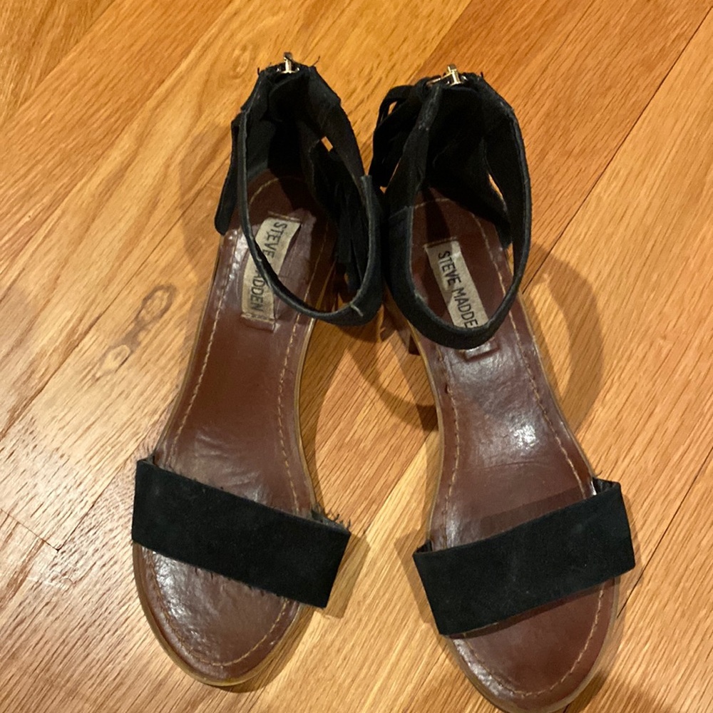 Steve Madden suede sandals size 7